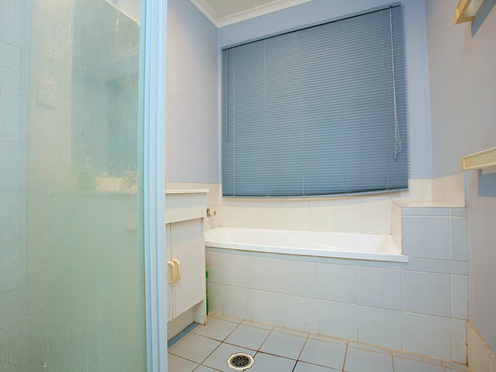 27 Brushtail Cres, Doolandella, QLD 4077