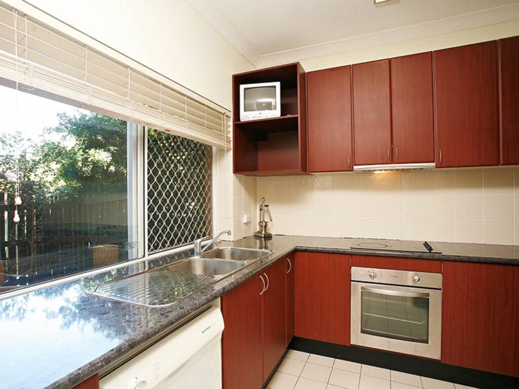 4/15 Whitmore Street, Taringa, QLD 4068
