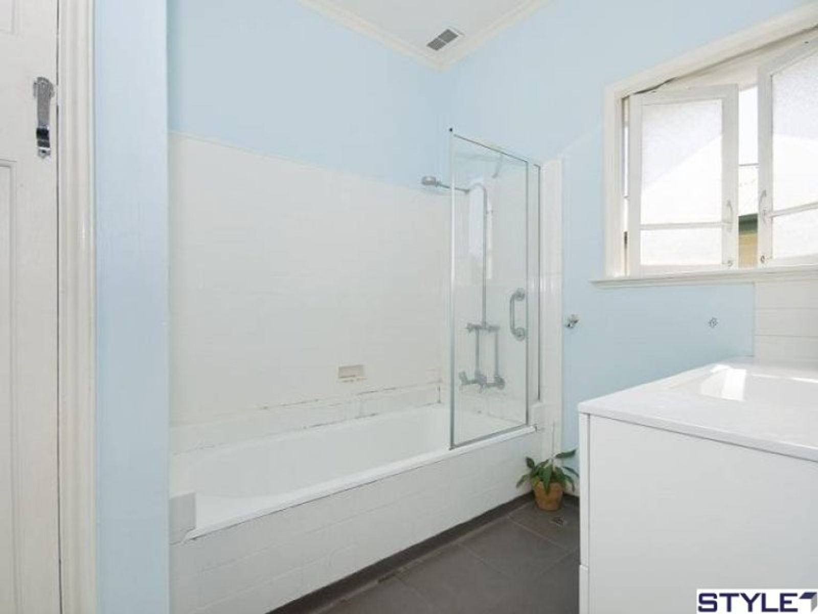 46 Richmond Rd, Morningside, QLD 4170