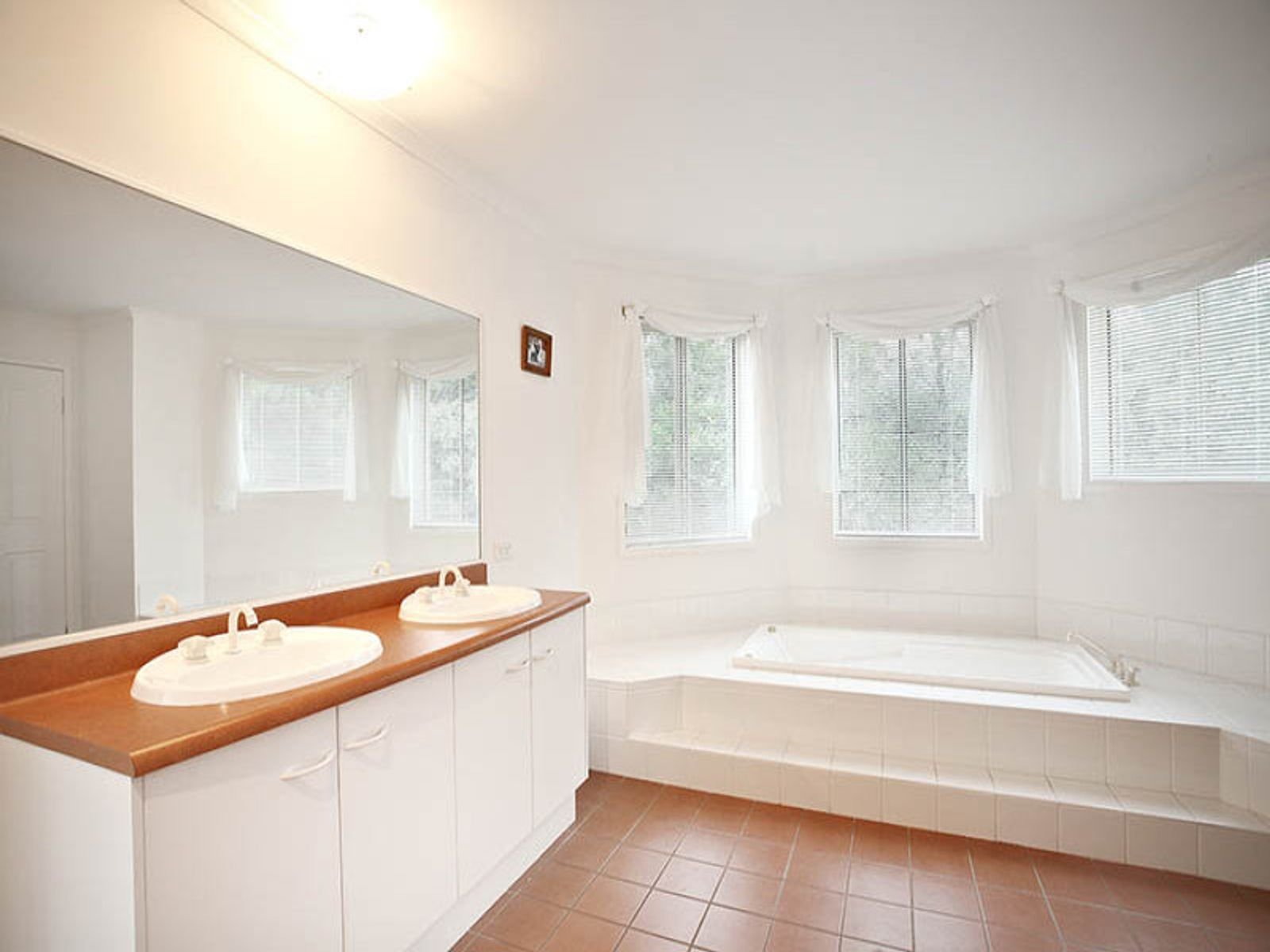 3 Maddison Place, The Gap, QLD 4061