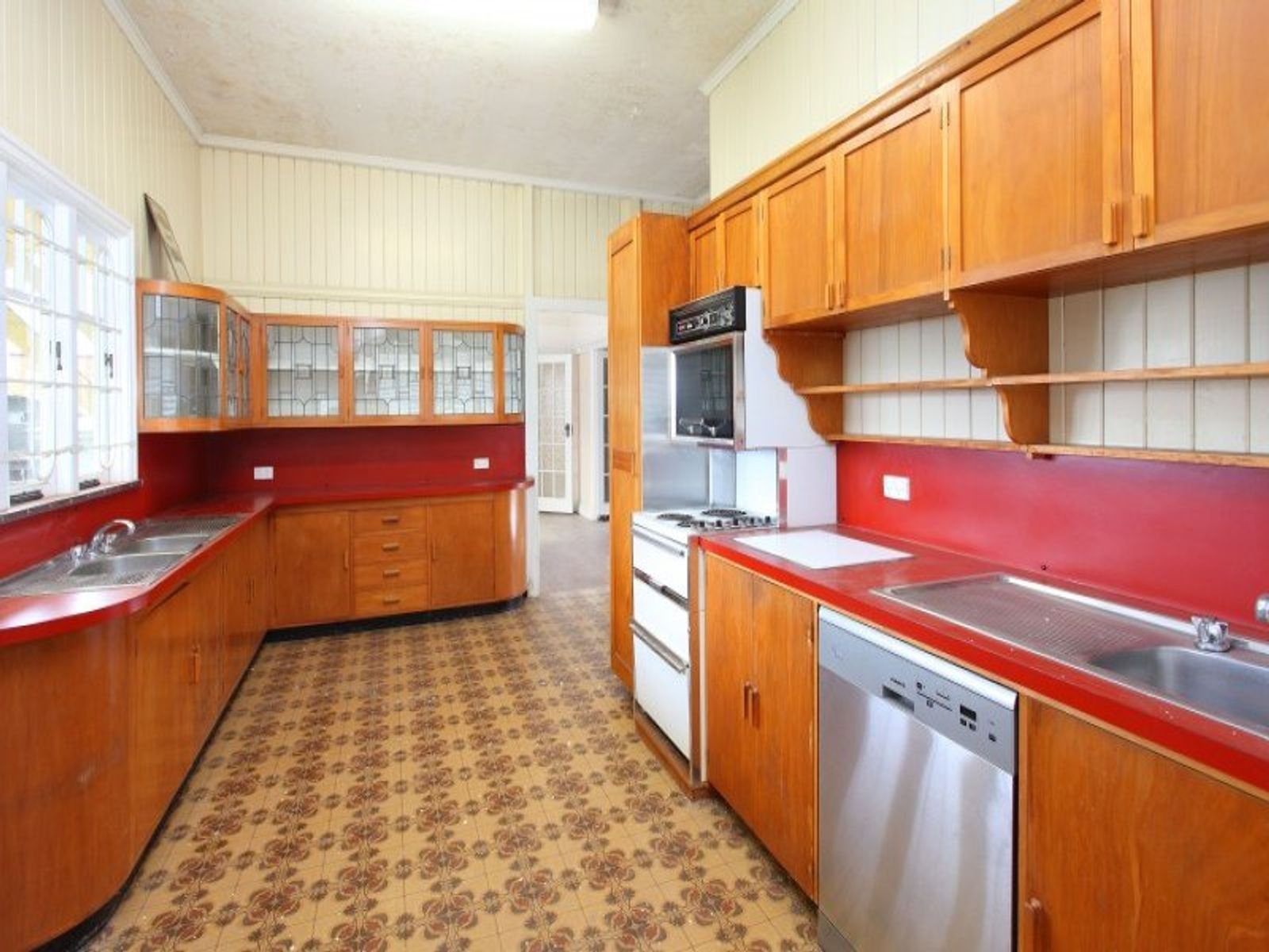 30 Chatsworth Road, Greenslopes, QLD 4120