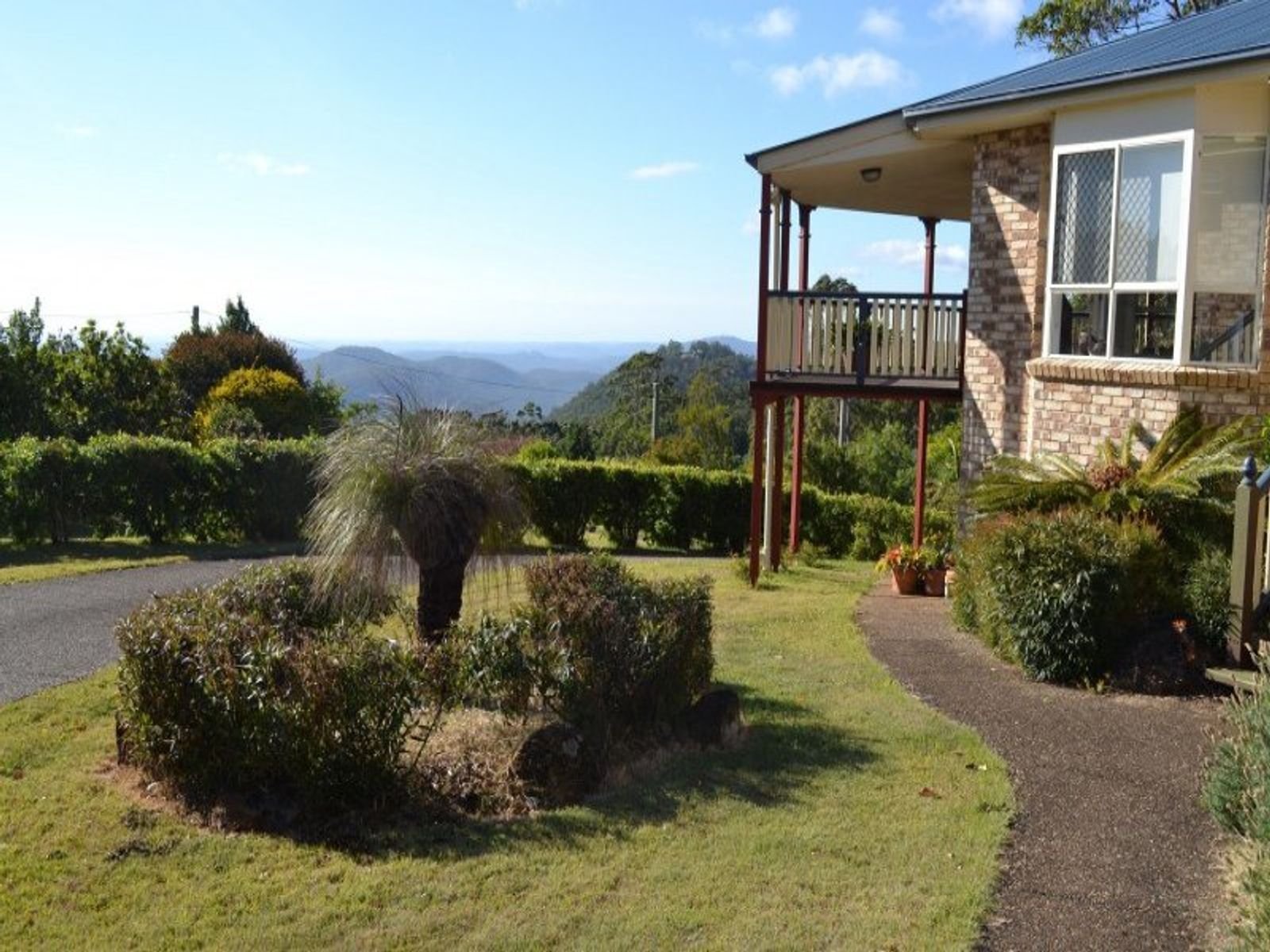 15 Flores Court, Tamborine Mountain, QLD 4272