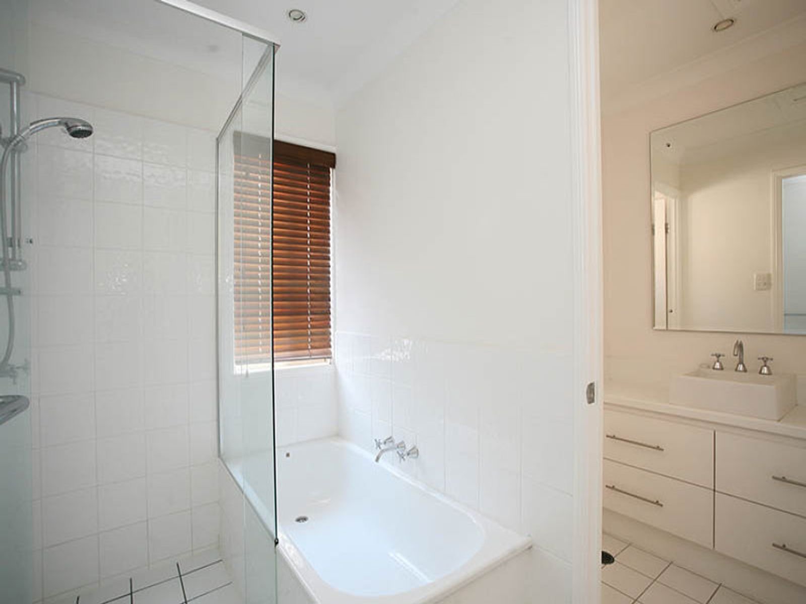 5 Grove Street, Albion, QLD 4010