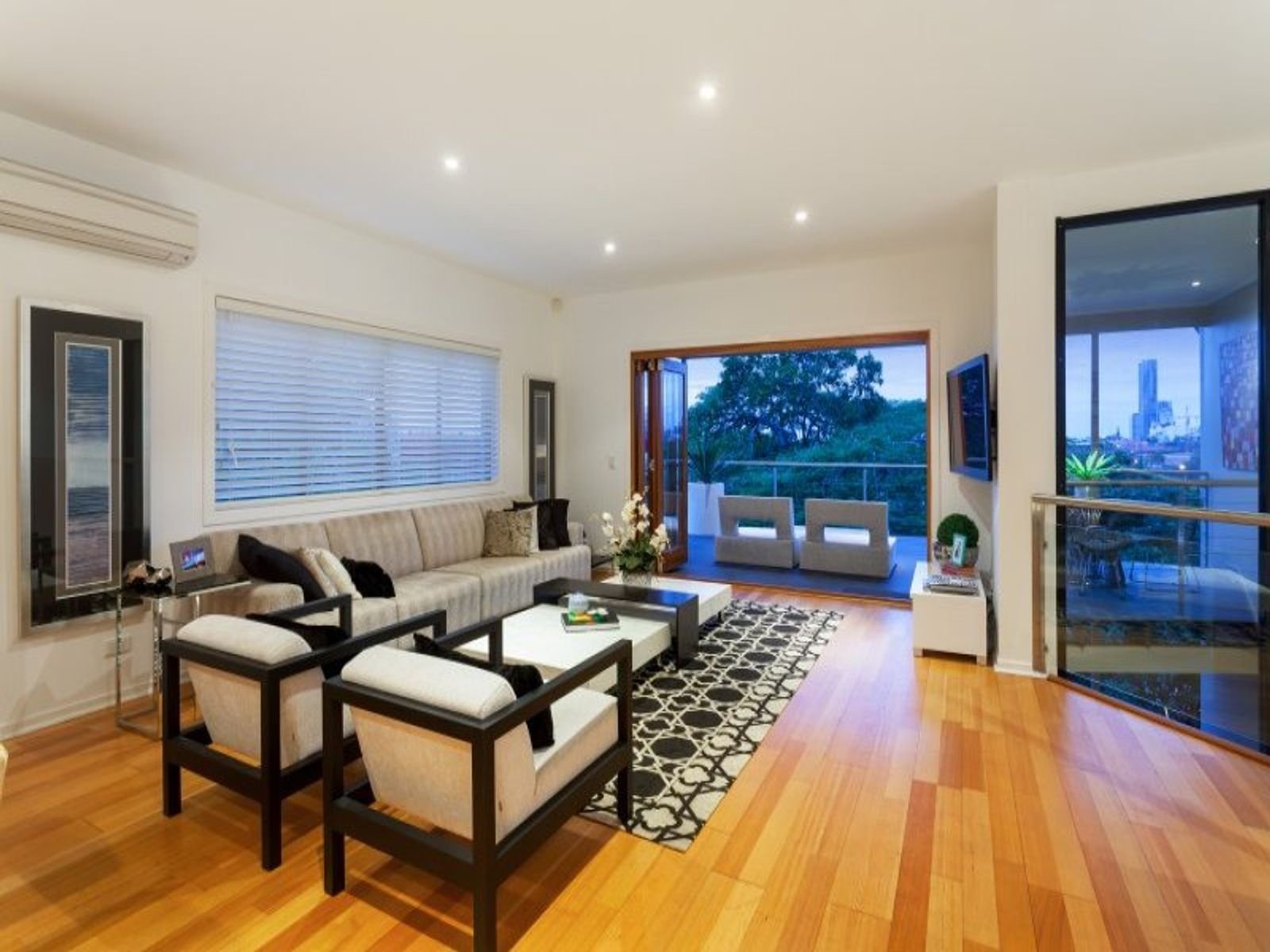 2/12 Lower Clifton Terrace, Red Hill, QLD 4059