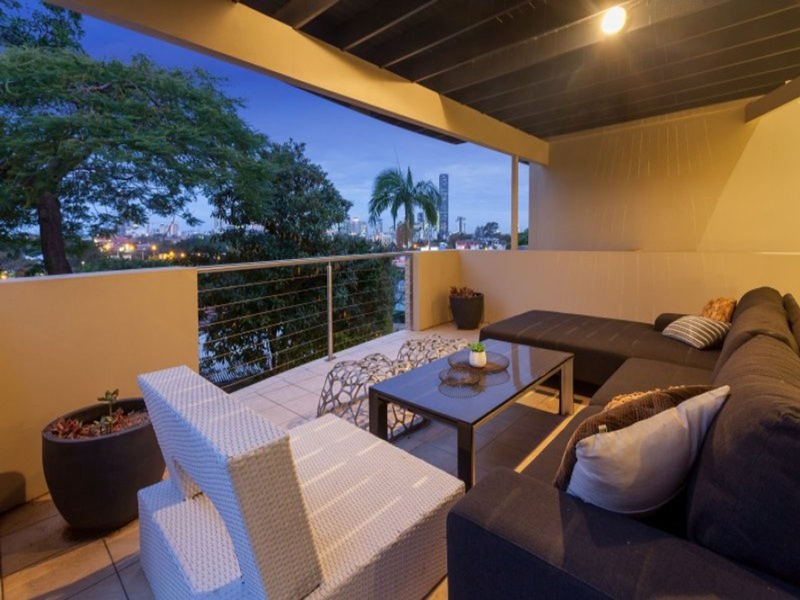 2/12 Lower Clifton Terrace, Red Hill, QLD 4059