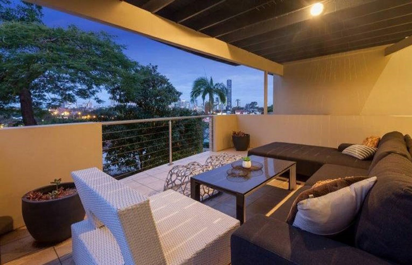 2/12 Lower Clifton Terrace, Red Hill, QLD 4059