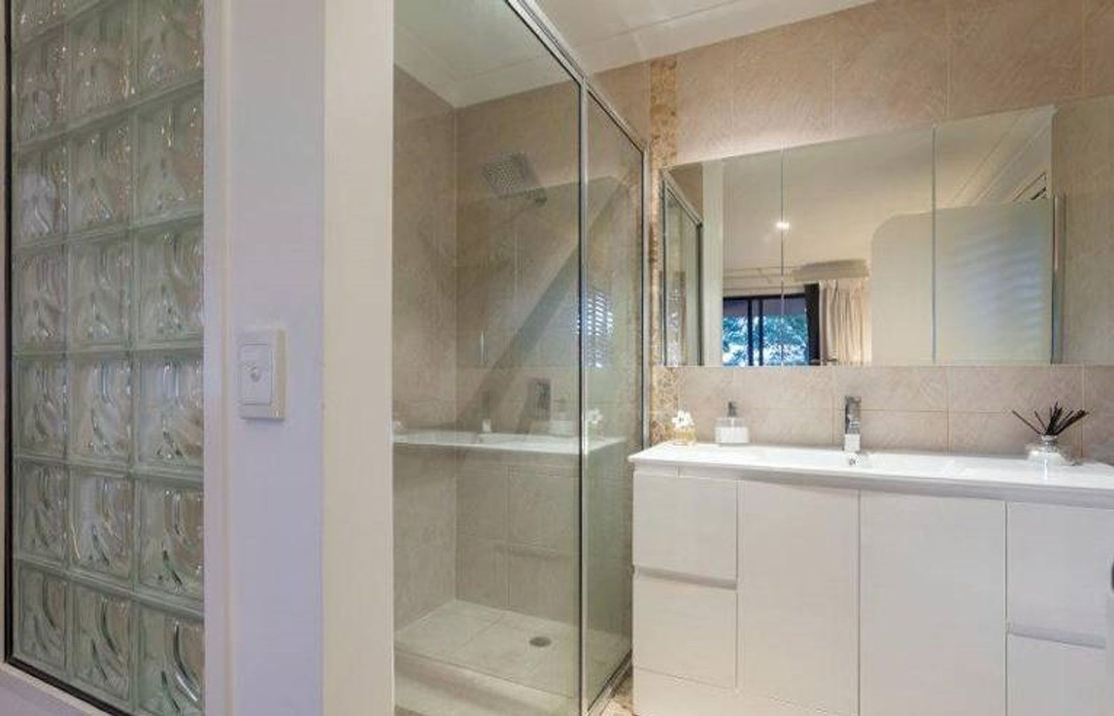 2/12 Lower Clifton Terrace, Red Hill, QLD 4059