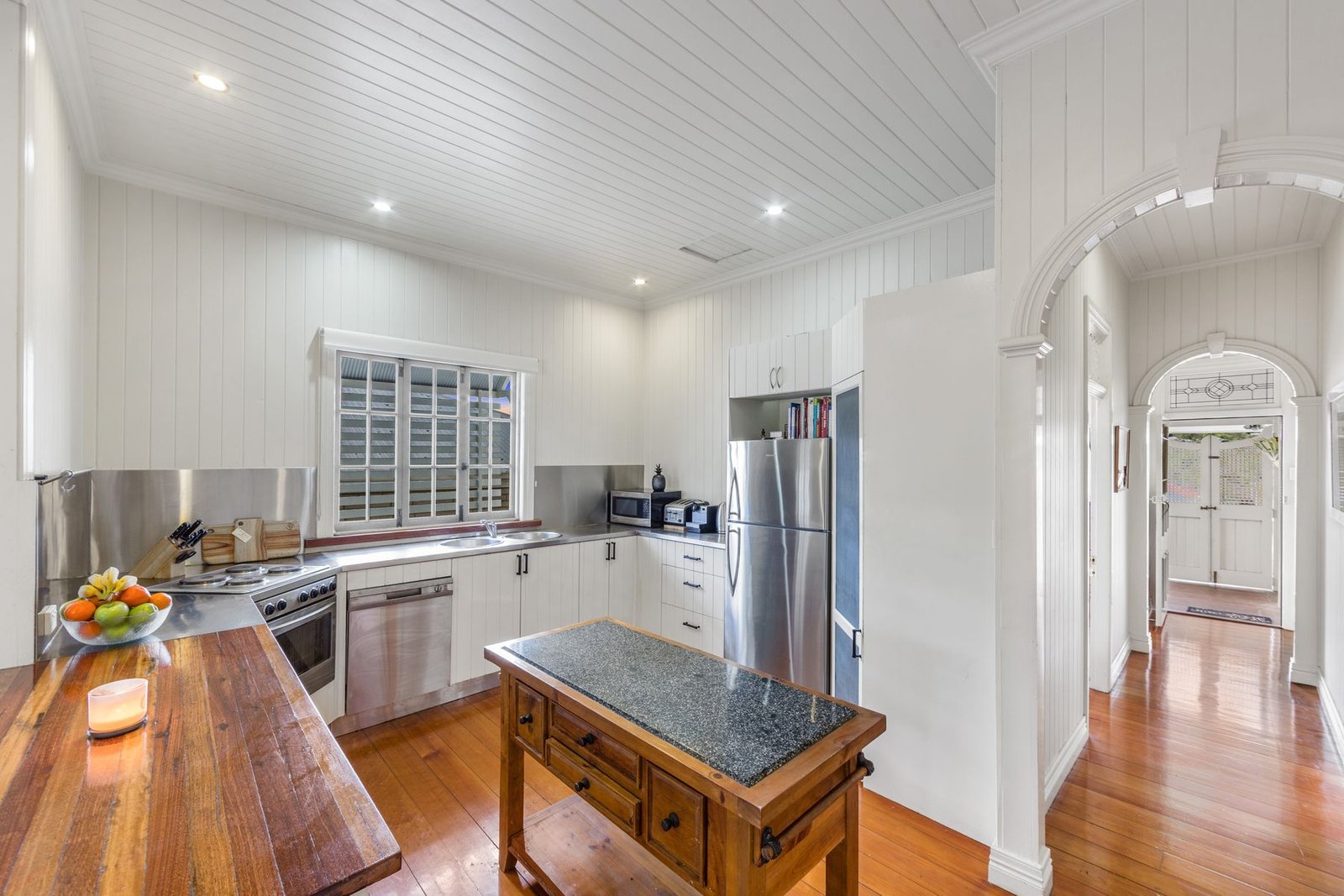 127 Macrossan Avenue, Norman Park, QLD 4170