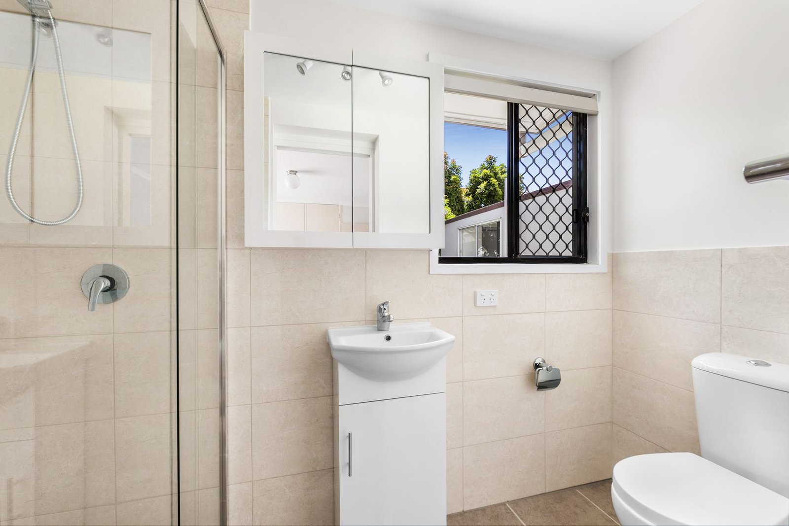 19 Hubbard Street, Wavell Heights, QLD 4012